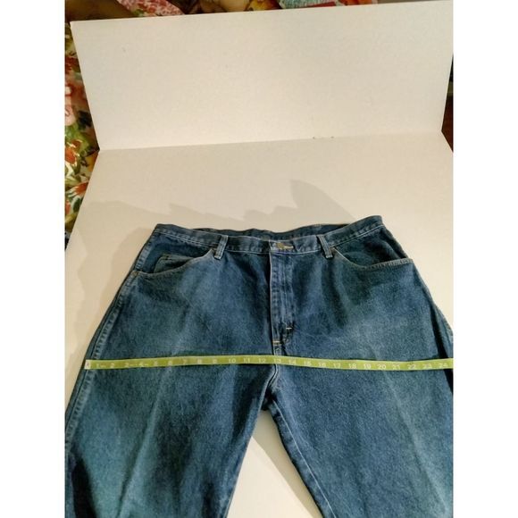 Two Pair of Wrangler Plus Size Jeans - Picture 5 of 7